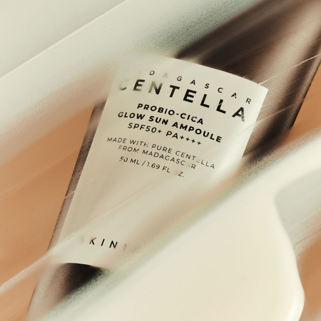 SKIN1004 - Madagascar Centella Probio-Cica Glow Sun Ampoule SPF50+ PA++++ - 50ml - Głęboko Nawilżający Krem Przeciwsłoneczny SPF50+ PA++++